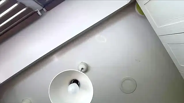 ZaraGuyette webcam