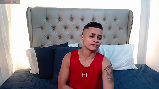 Liiamthompson webcam