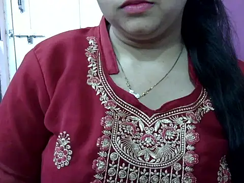 Cute_Aliyaa webcam