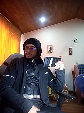 sebastian_horny webcam