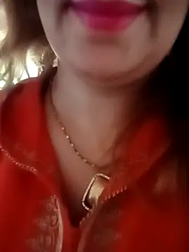 Naughty-Yousra webcam