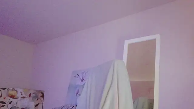 lara_heaven webcam