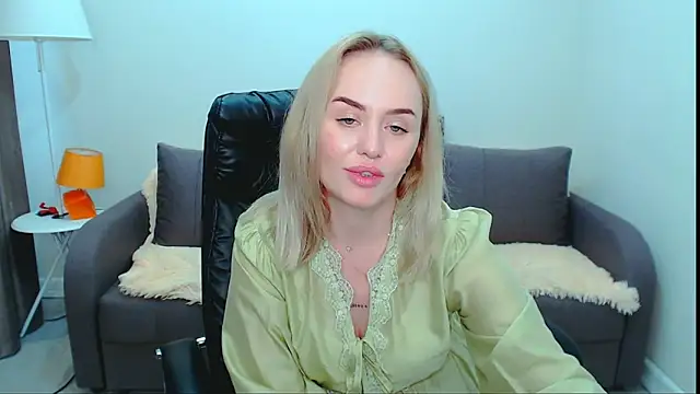 LiluMoon__ webcam