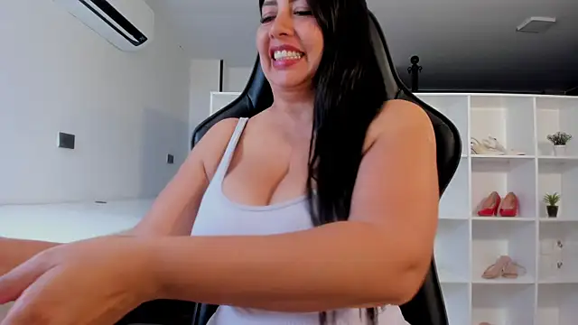 natural_bigboobs webcam