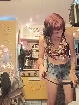 whitetrashdirtyslut webcam