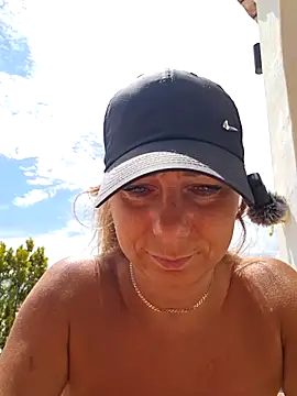 AngelaDesires webcam