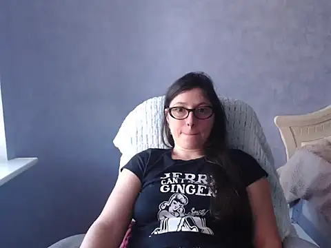 LuckyLisa23 webcam
