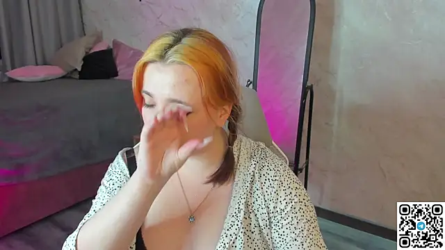 Lilli_Cass webcam