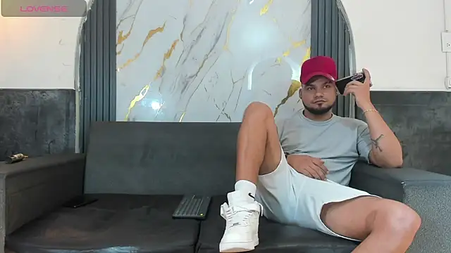 Latins_on_fire webcam