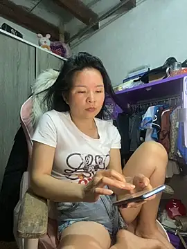 Ivy_Trix2 webcam