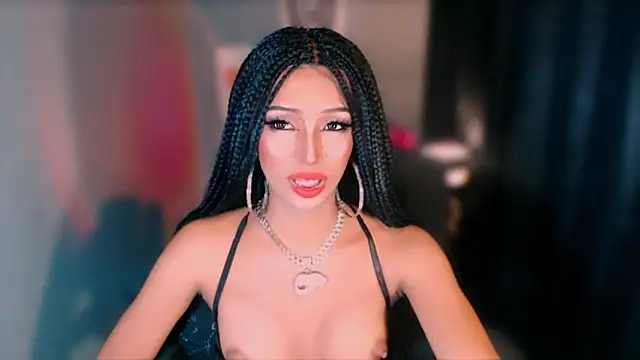 xUrGoddess_islaCumsAlotx webcam