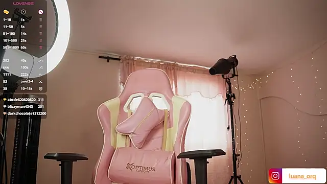 LuanaRisque webcam