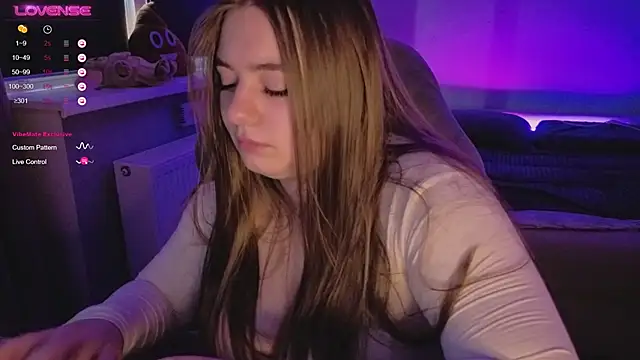 AmeliaMiles webcam