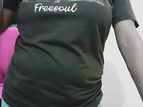 LovingPihu webcam