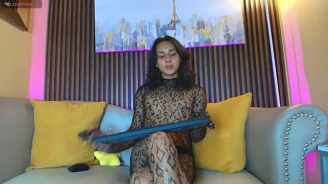 Elisasue webcam