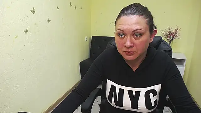 MorticiaAngel webcam