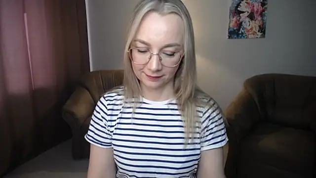 Ava_Elior webcam