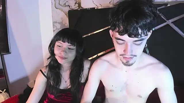 Couple_In_Heat live sex cam