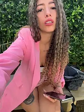 roxyrougee webcam
