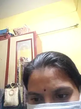 kirti-sharma webcam
