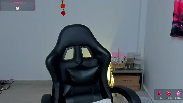 Sara_Charmy webcam