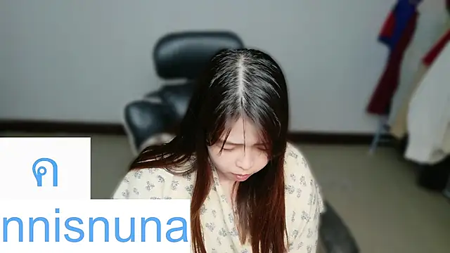 nunanunanuna webcam