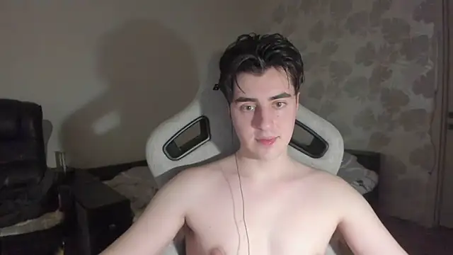 knuckles17 - Knuckles17's free webcam - UK Sex Cams