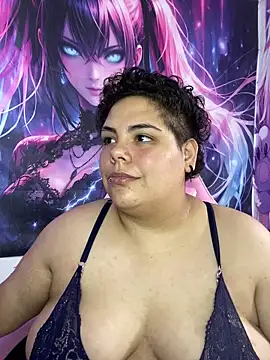 Hailey_Curvy webcam