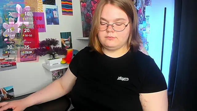 Maneela_Kennedy webcam