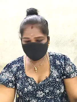 MaaliiiPonuTamil webcam