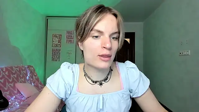 milliKira006 webcam