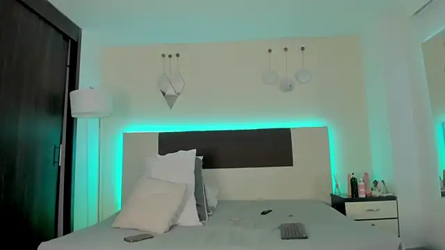 Sky_Loren webcam
