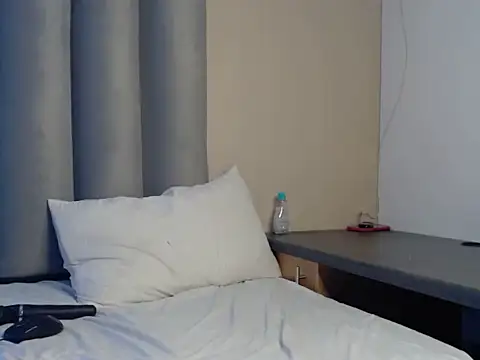 Thique_DollX webcam