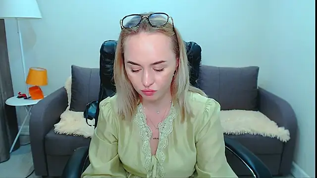 LiluMoon__ webcam