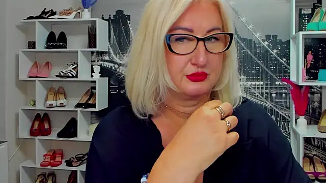 DianaFrances webcam