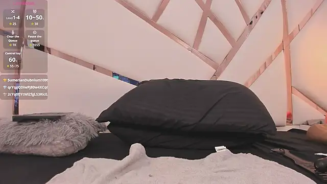 Abby_black_star webcam