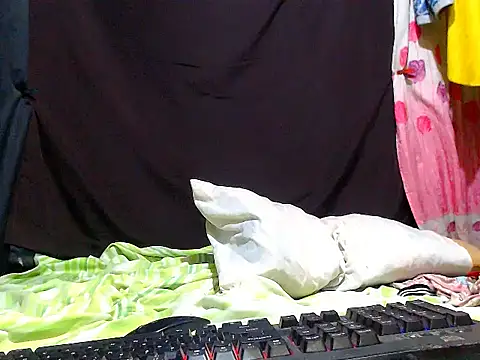 AwesomeMistress_Bigcock webcam