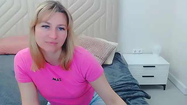 Incredible_Ariela webcam