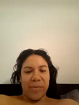 Aila_Phone webcam