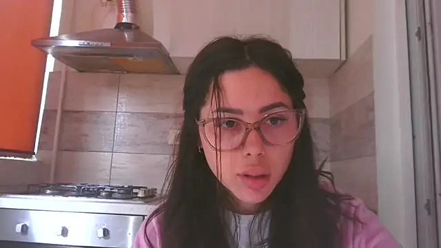 LovelyJulliette webcam