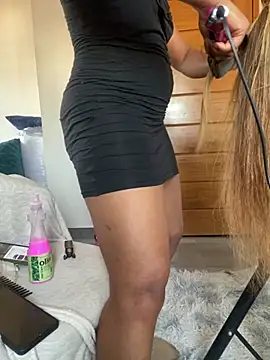 PrettyNina77 webcam