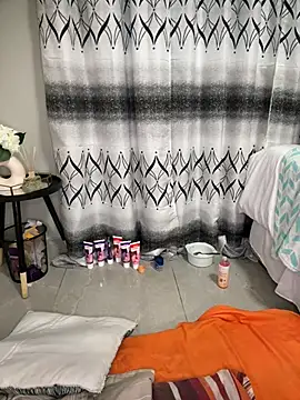 Nicole_bash webcam