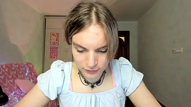 milliKira006 webcam