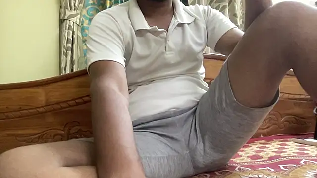 Slave_Aryan webcam