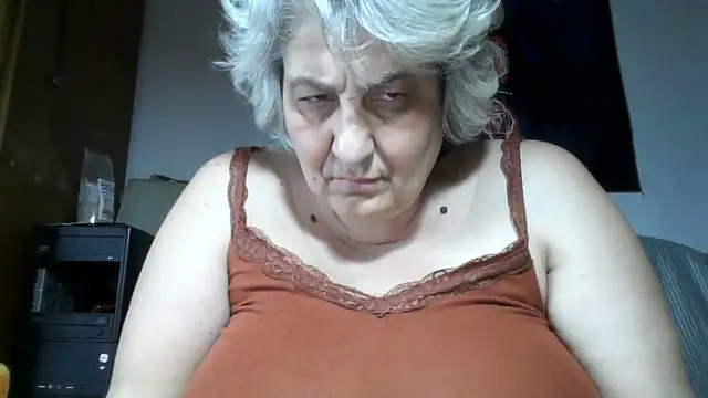 ExquisiteMature webcam
