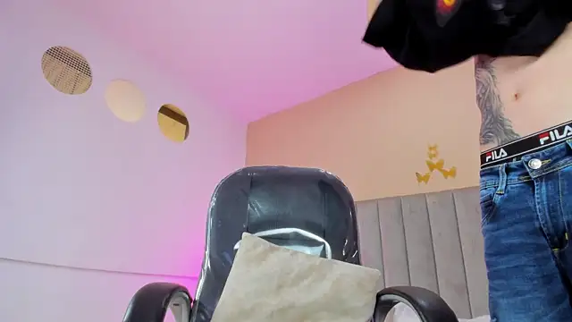 Nascary_Fox webcam