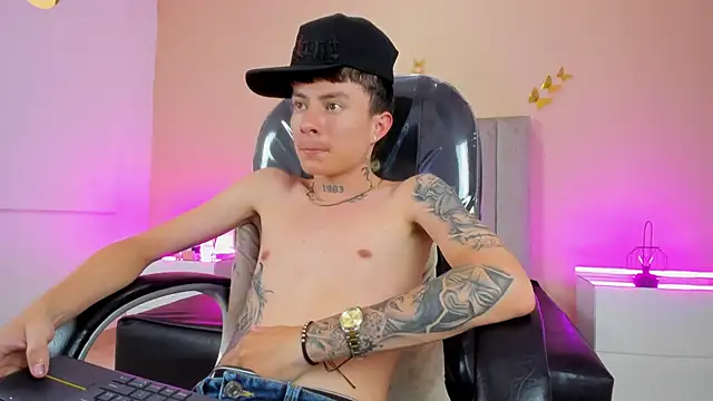 Nascary_Fox webcam