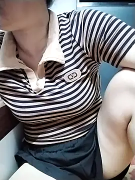 Girl_lovebaby webcam