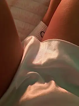 SexyErola27 webcam
