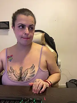 MiaHotboobs webcam